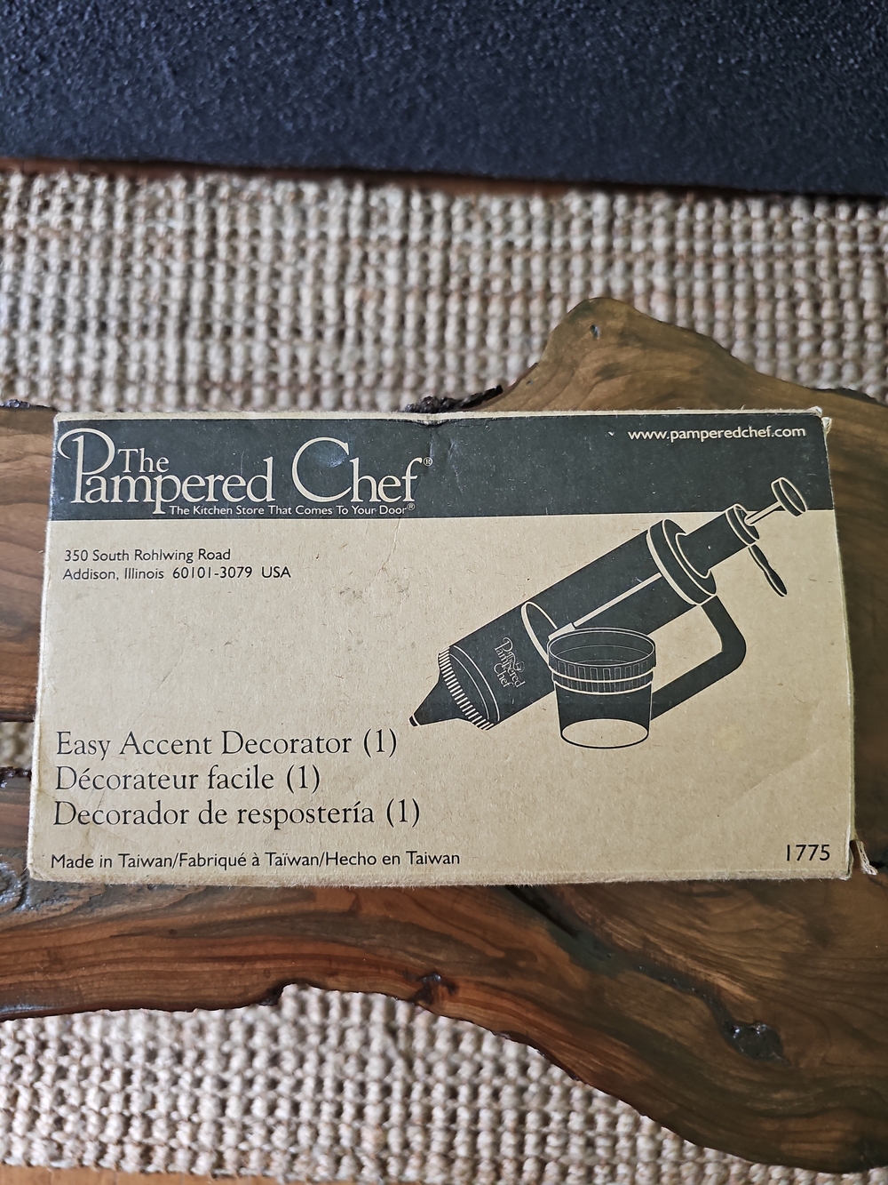 The Pampered Chef Easy Accent Decorator